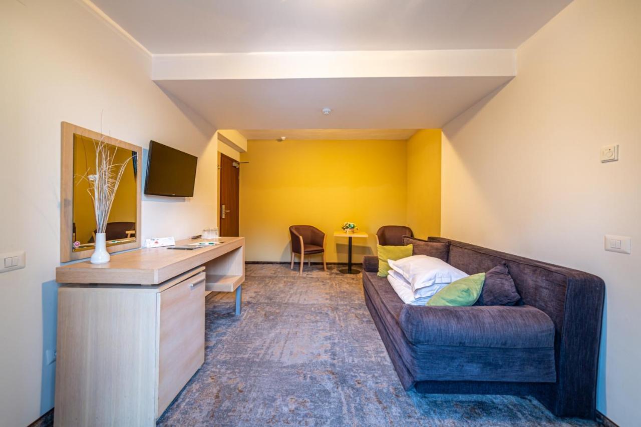 Hotel Escalade Poiana Brasov Ngoại thất bức ảnh
